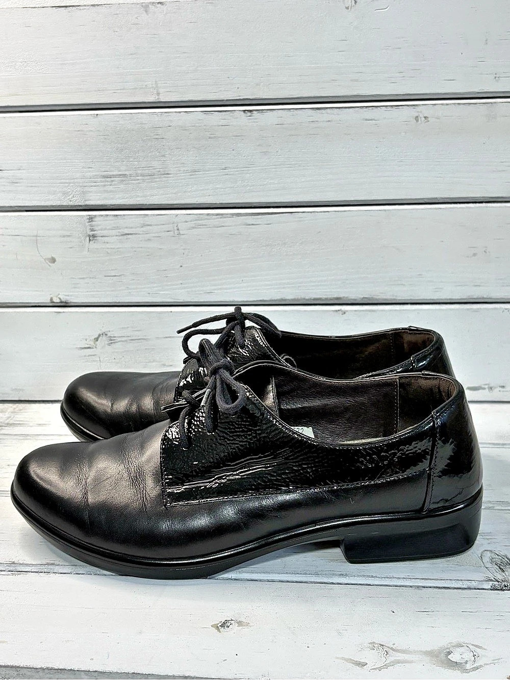 Naot Blizzard Black Lace-Up Dress Shoes
